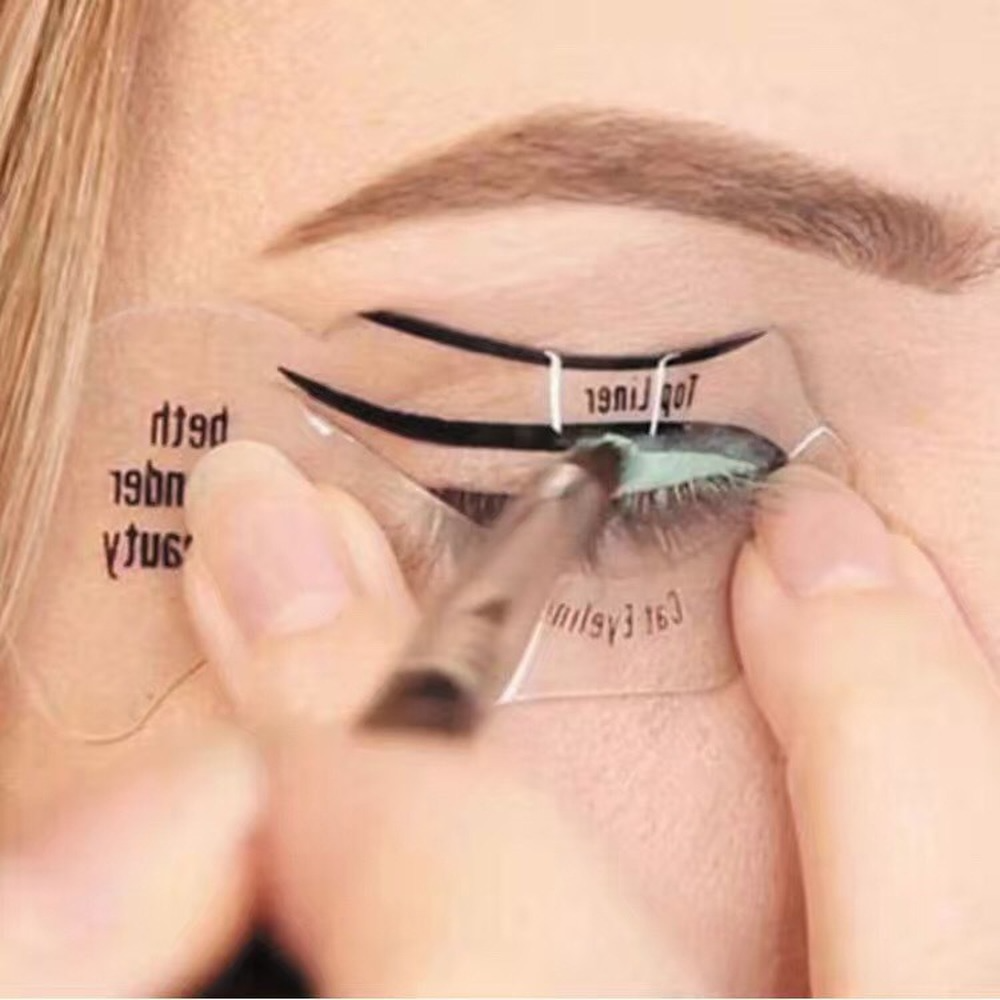 Simple Smoky Makeup Eyeliner Beauty Card