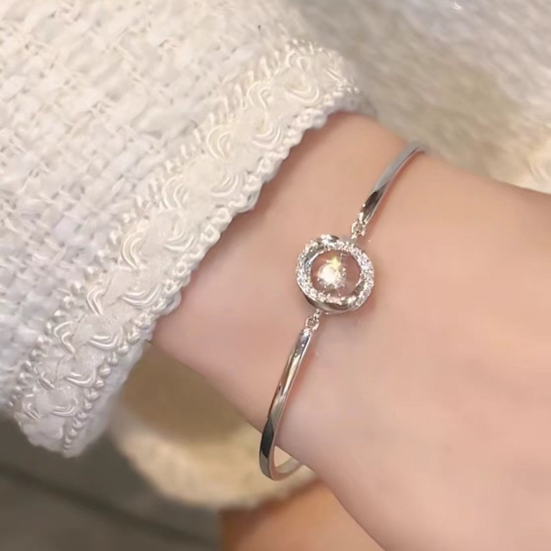 Mobius Three-second Heart Bracelet For Women New